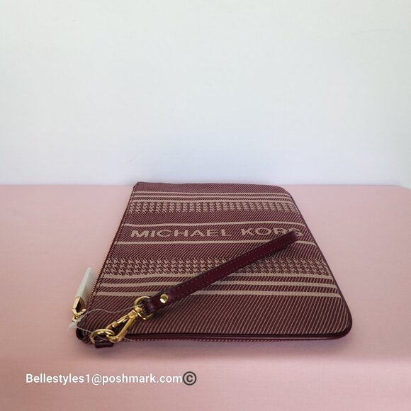 MICHAEL KORS Jet Set Signature Jacquard Large Zip Pouch Wristlet- Dark Berry⭐ - Picture 9 of 16